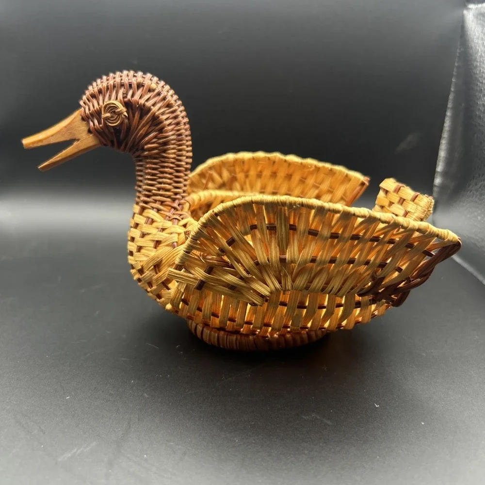 VTG Wooden Duck Rattan Basket MCM Decor Woven Trinket Box Rustic Farmhouse 6